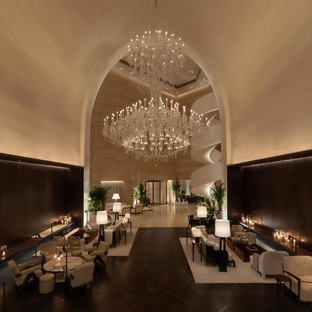 The Dubai Edition エクステリア 写真 The lobby of the Ritz-Carlton, Dubai