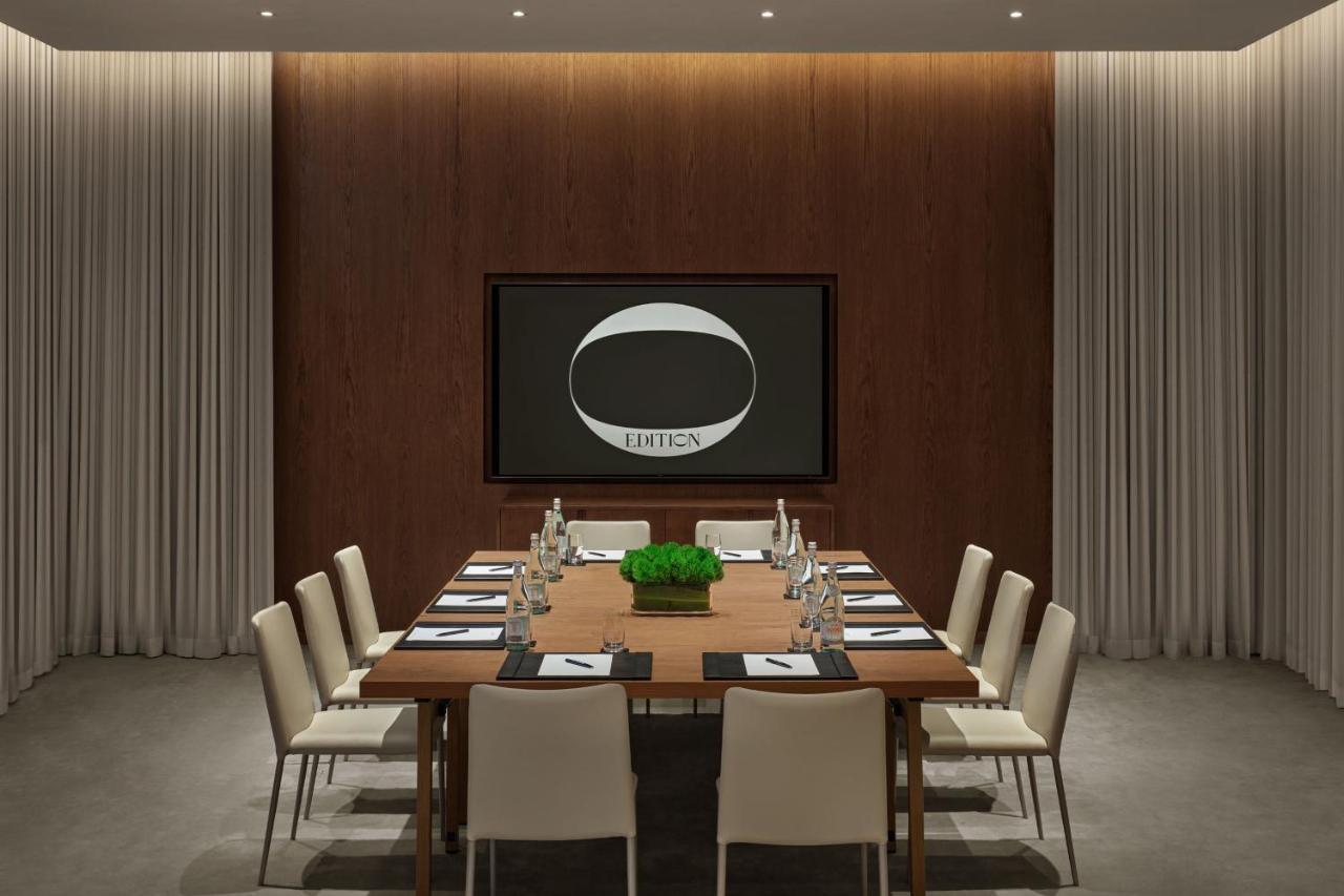 The Dubai Edition エクステリア 写真 The meeting room of the UNWTO headquarters