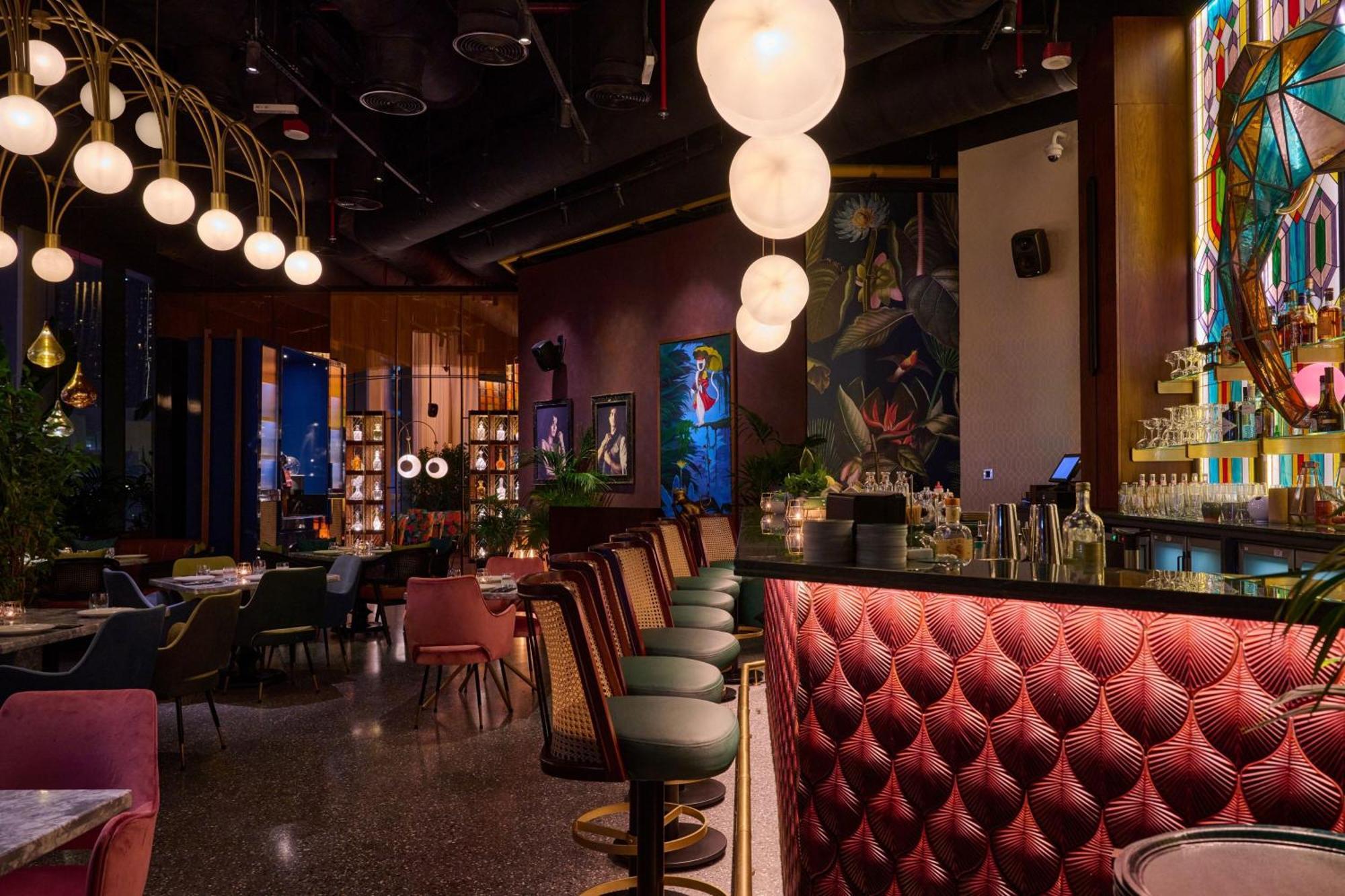The Dubai Edition エクステリア 写真 Interior of the restaurant