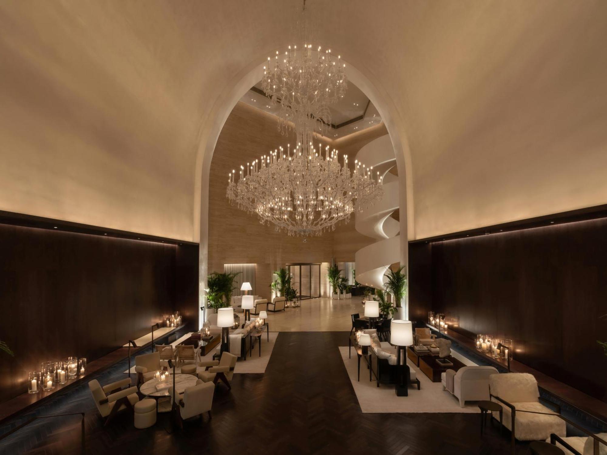 The Dubai Edition エクステリア 写真 The lobby of the Ritz-Carlton, Dubai